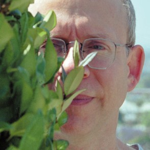 Bob Balaban poses for Mark Holcomb in Beverly Hills, CA