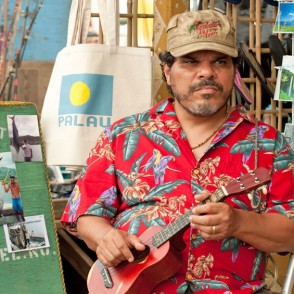 Luis Guzman in the Mysterious Island 2